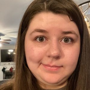 Meet your Posher, Cora